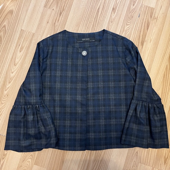 Zara "Black Watch'" (M) jacket with ruffle sleeves and rhinestone button - Picture 6 of 16